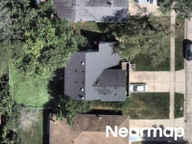 Arlington Dr E