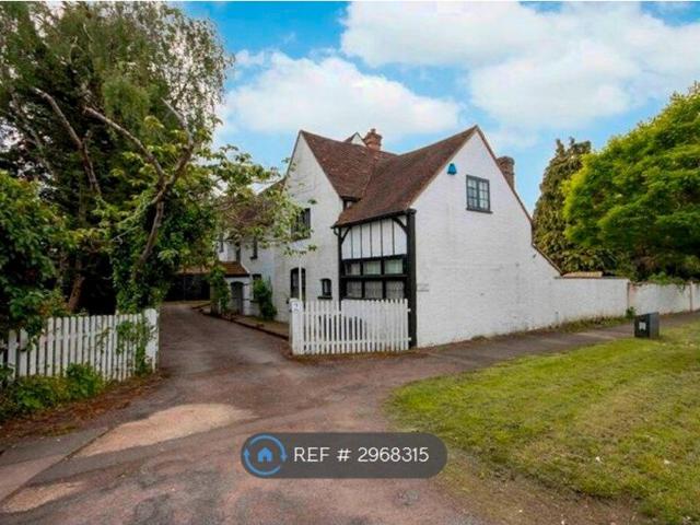 Arlington Drive, Ruislip HA4, 4 bed detached house to rent, £3,750 pcm | PrimeLocation