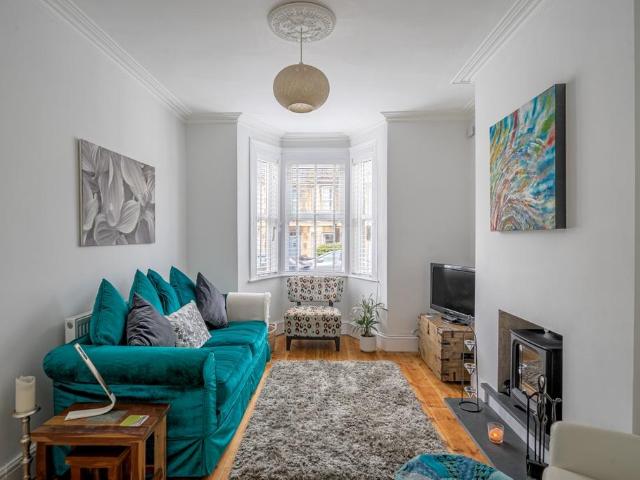 Arlington Road Oldfield Park BA2 3 bed terraced house to rent £2,250 pcm £519 pw