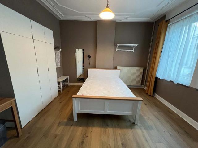 Arlon 3 chambres dans colocation de 4, rénovée et meublée