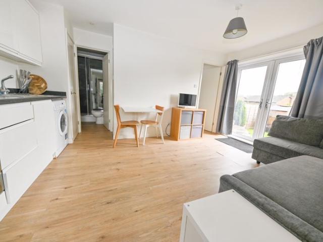 Arragon Court, Waterlooville PO7, 1 bed flat to rent, £950 pcm | PrimeLocation