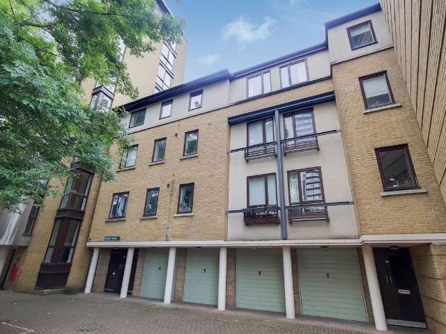 Arran House, Docklands, London E14, 3 bed flat to rent, £3,684 pcm | PrimeLocation