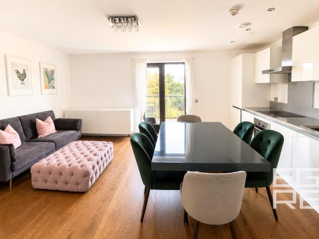 Arrandene House, Arrandene House, London, London NW7, 2 bed terraced house to rent, £2,050 pcm | PrimeLocation