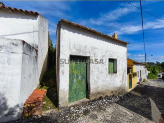 Arrecadação com Potencial de Transformação em Alojamento Local, Vila Chã Alenquer