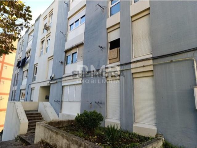 Arrecadação para venda em Odivelas