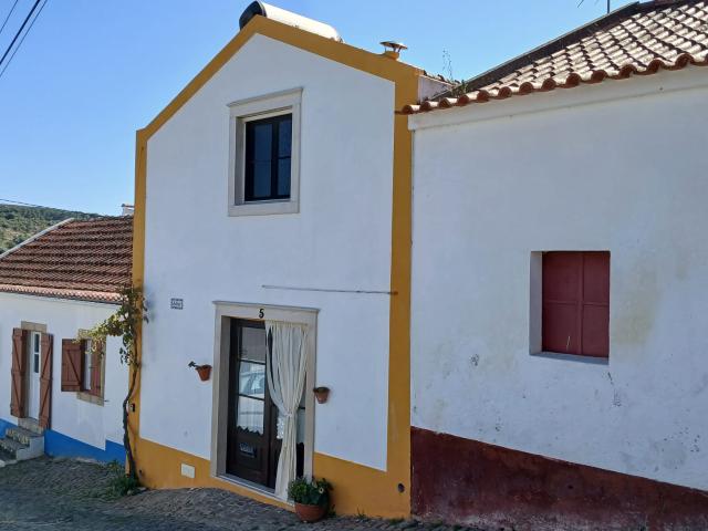 Arrenda Moradia T1 Ericeira 6 km, A Casa das Casas