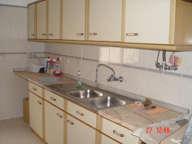 Arrenda excelente T3, sala 30m2 com lareira, um quarto Suite, 2 wc, Alto da Damaia, boas vistas, Jardins