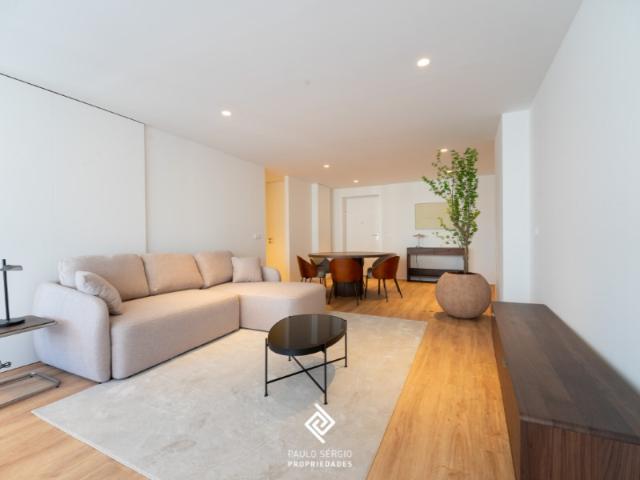 Arrenda se apartamento T2 novo Mobilado, em empreendimento Central em Vila Nova de Gaia