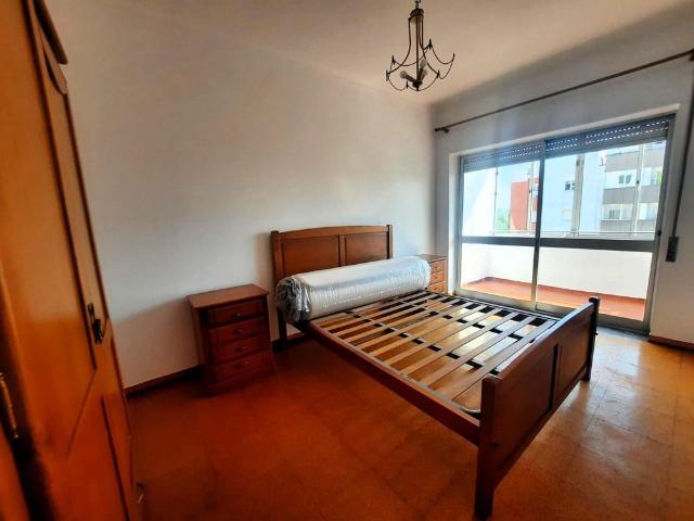 Arrenda se Apartamento T3 mobilado junto à Solum, Coimbra