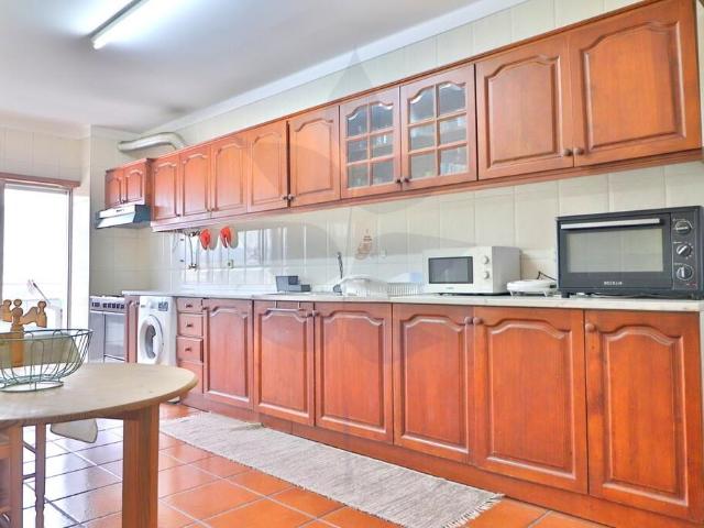 Arrenda se Apartamento T3 Mobilado S. Vítor