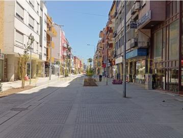 Arrenda se Apartamento T3 Semi Mobilado no Coração do Barreiro