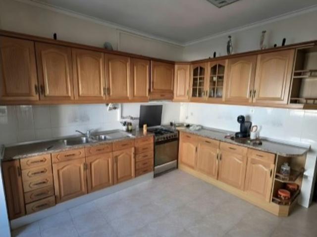 ARRENDA SE APARTAMENTO T3