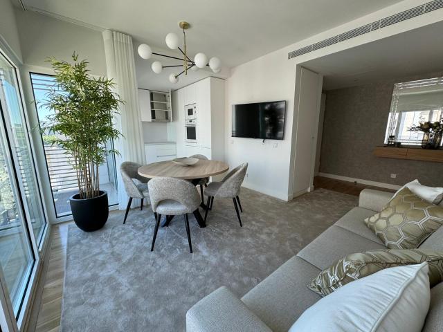 Arrenda se T2 de luxo nas Avenidas Novas, Lisboa