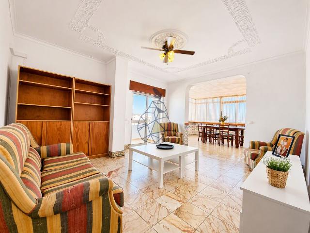 Arrendamento Anual Penthouse T2 com terraço em Portimão