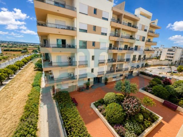 ARRENDAMENTO ANUAL | T3 MOBILADO COM GARAGEM | FARO PENHA