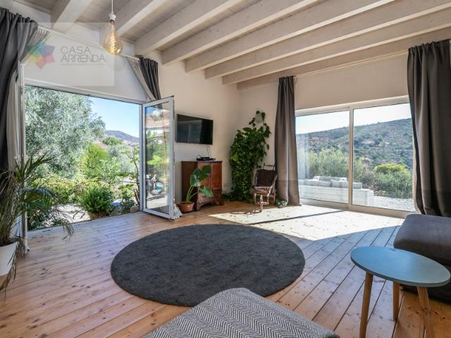 ARRENDAMENTO ANUAL VIVENDA TÉRREA T2+1 COM VISTA SOBRE A SERRA ALGARVIA