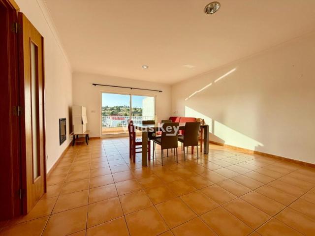 Arrendamento ao ano apartamento com 3 quartos e garage, Lagos,Algarve, Portugal