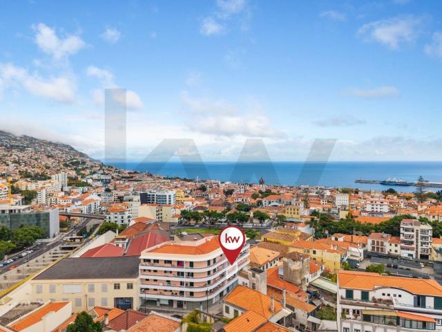 Arrendamento Apartamento T1 Funchal Totalmente Mobilado e Equipado c/1 lugar de Garagem