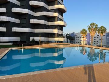 ARRENDAMENTO: T2 Premium no DISTRIKT — Novo Preço: 2.300 €