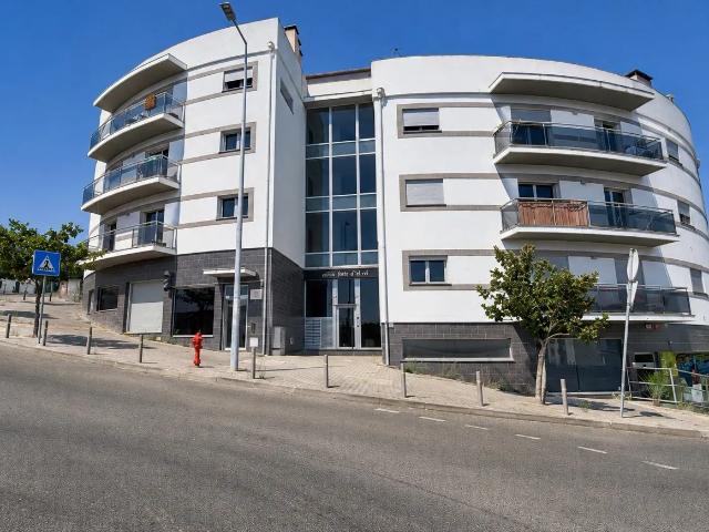 Arrendamento / Apartamento T2 / Garagem fechada / Quinta do Seixal / Leiria