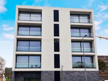Arrendamento Apartamento T2 Novo com Vista Mar – Lagoa | São Miguel