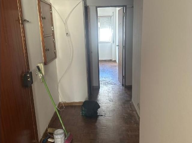 Arrendamento Apartamento T3 c/ 90 m2 área e arrecadação