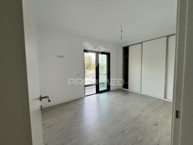 Arrendamento de apartamento t2 moderno em olhão
