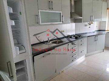 Apartamento para alugar em Falagueira-Venda Nova - Cozinha equipada
