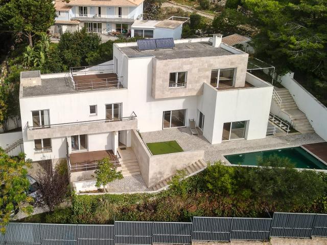 Arrendamento de Moradia T4+1 Contemporânea com Piscina e Vista Mar – Jardins da Parede
