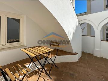 Arrendamento Exclusivo Apartamento T2 Duplex no Centro Histórico de Évora