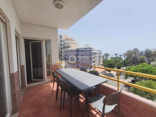 ARRENDAMENTO LONGA DURAÇÃO APARTAMENTO T2 COM VISTA EXCECIONAL PARA O MAR, QUARTEIRA