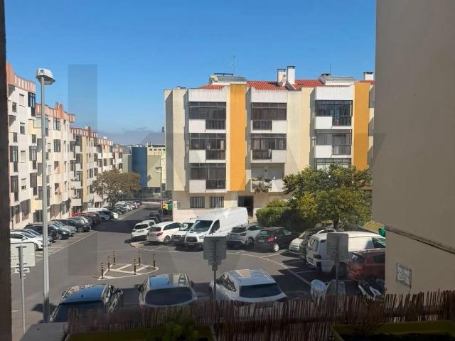 Arrendamento longa duração T2 | Rua Dr. Teixeira Coelho, Reboleira, Amadora