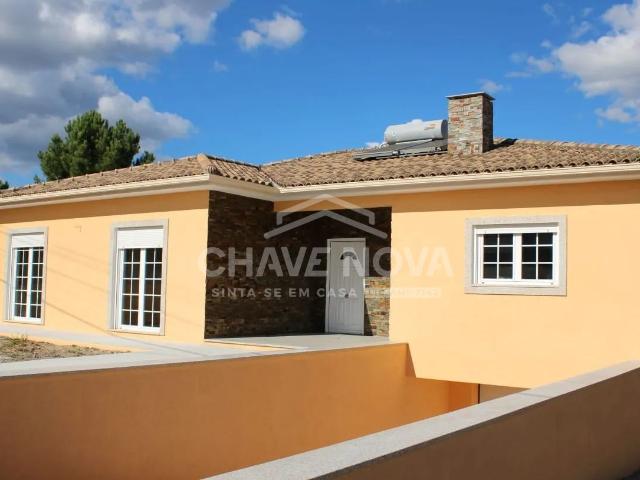 Arrendamento Moradia Isolada T4 Vila Verde da Raia Chaves