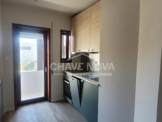 Arrendamento T2 Renovado Excelente localização