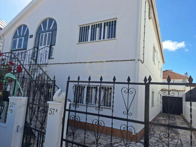 Arrendamento T3 Andar de Moradia + Sótão 1.800,00€