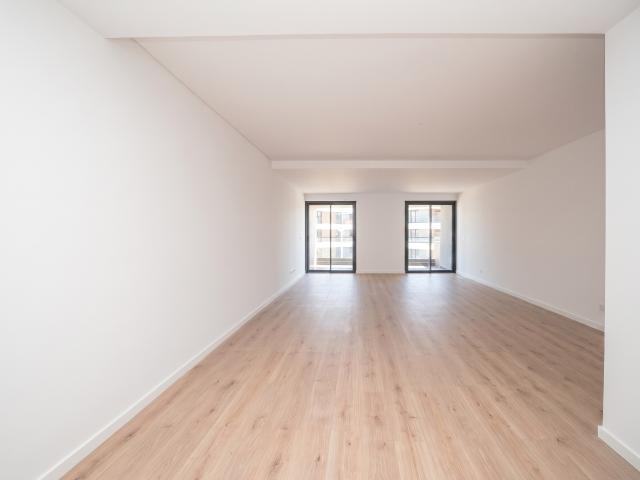 ARRENDAMENTO T3 NOVO A ESTREAR SKY CITY SERRA DE CARNAXIDE