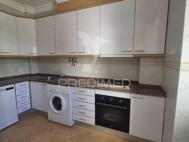 Arrendar apartamento T2 proximo ao aeroporto, Alvalade
