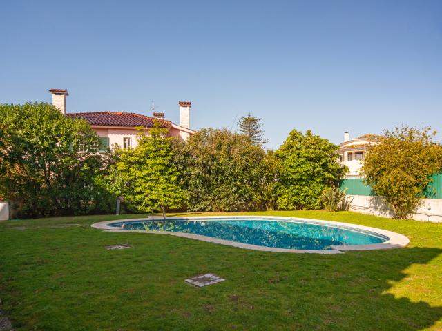 Arrendar moradia T6, Jardim e Piscina, Santo Amaro Oeiras