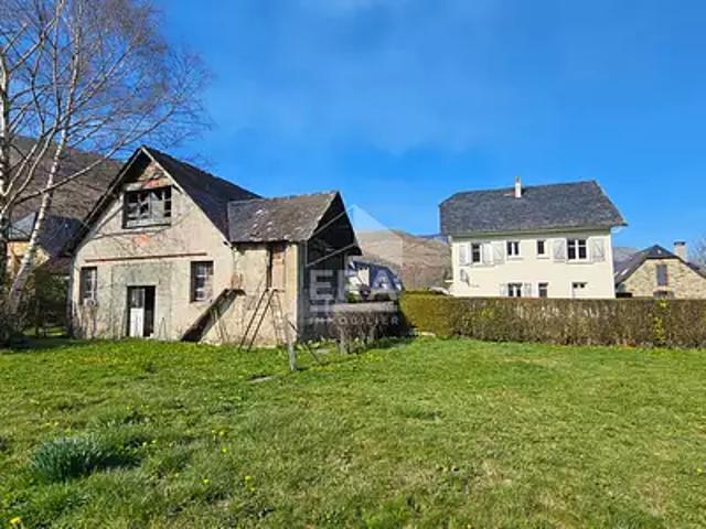 Arrens Marsous 65400 Achat / Vente maison 7 pièces t7 au dernier étage terrasse