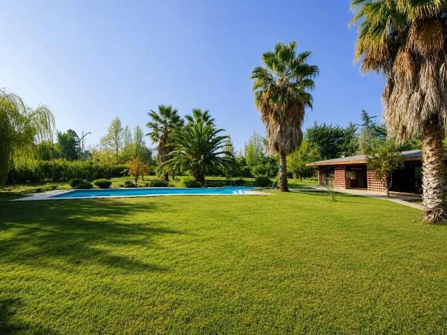 Arriend0 Espectacular Y Amplia Casa En Sector Chicureo