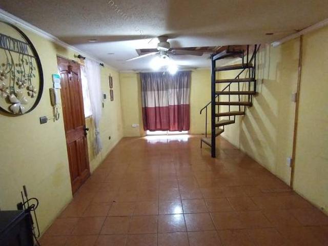 ARRIENDA AMPLIA CASA