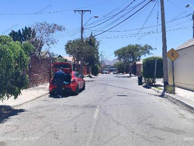 ARRIENDA CASA S/AMOBLADO VILLA OASIS VALOR $700.000
