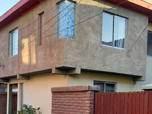 Arrienda casa 3 dorm 2 baños centro San Felipe