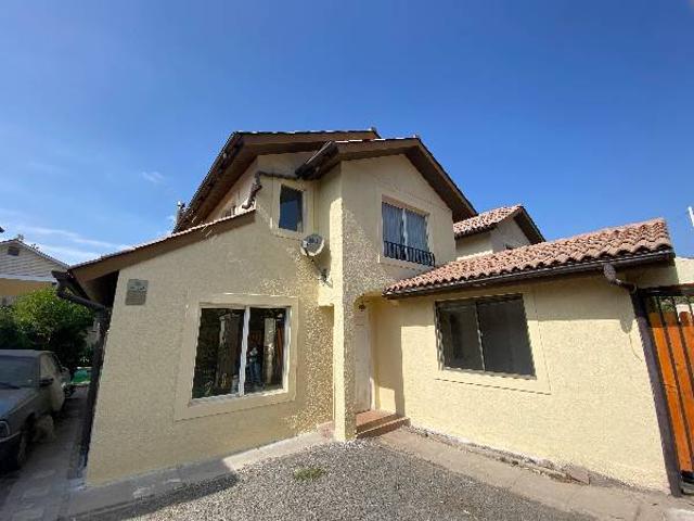 Arrienda esta hermosa casa ideal, ubicada en Linderos, Buin