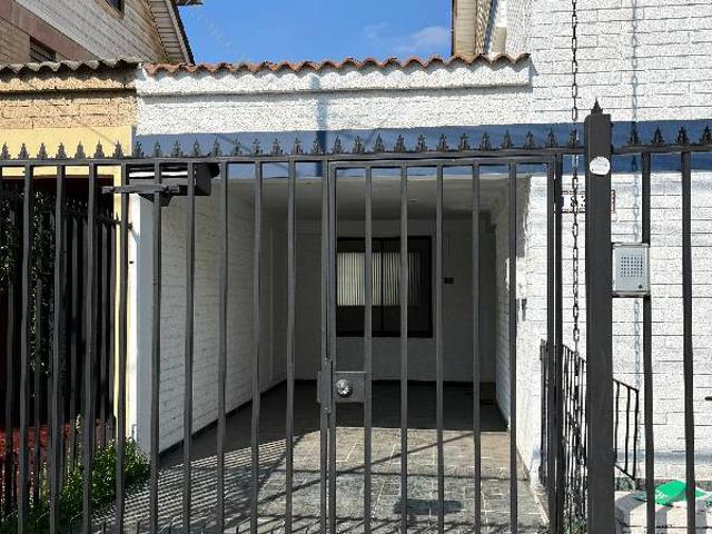 Arrienda excelente casa de tres pisos en Ciudad Satélite