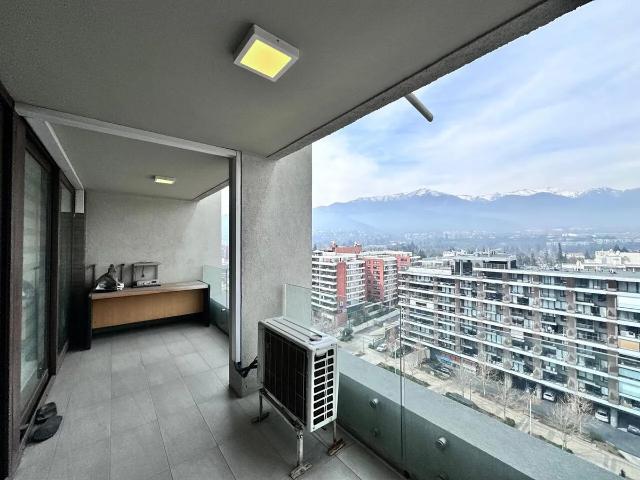 Arriendo 1 hab y 1 baño con dos estacionamientos