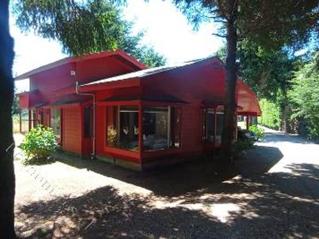 ARRIENDO – 2 CASAS CON ORILLA DE LAGO EN SECTOR RIO PESCADO