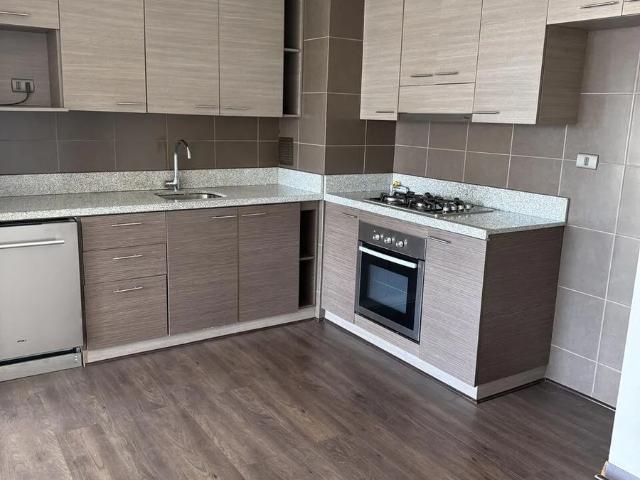 Arriendo 2 dormitorios y 2 baños edificio piamonte