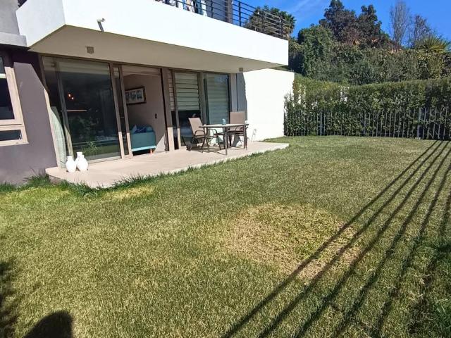 Arriendo amplio depto. con patio en condominio reñaca