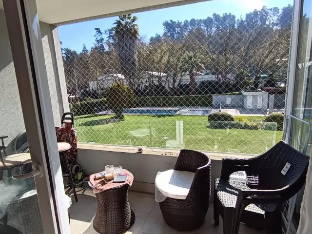 Arriendo amplio depto. condominio seguro reñaca!
